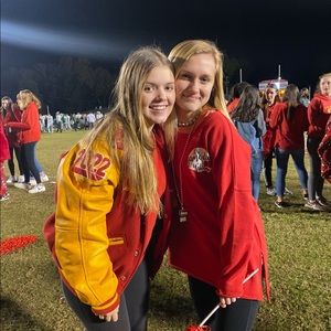 Meet your Posher, Louise